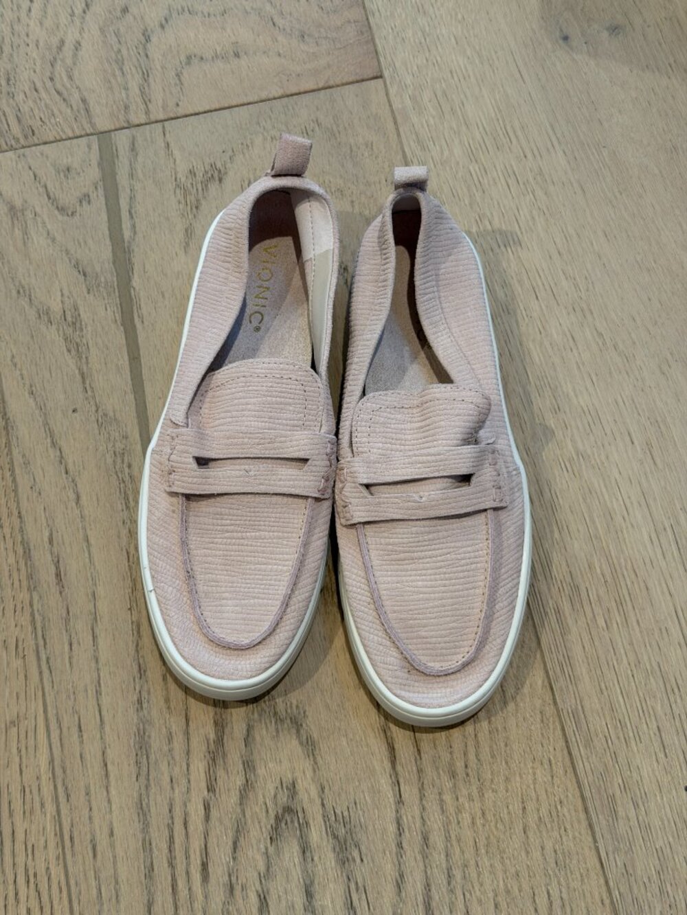Vionic Uptown Loafer in Light Pink